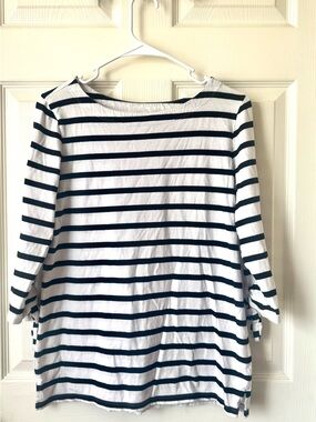 Women’s 3/4 sleeve top